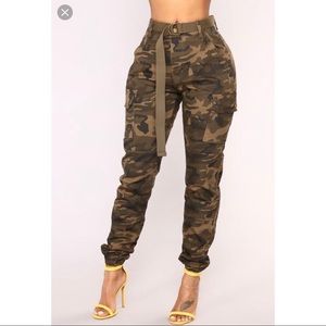 American Bazi Pants - Cargo bottoms Sz L American Bazi Pants - Cargo bottoms Sz L